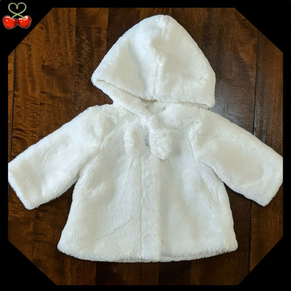 Nordstrom Baby Other - 🍒NWoT luxury faux fur white coat 🧥